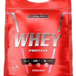 Integralmedica - Hipercalórico - NutriWhey Protein Morango- Pouch 900g - Fonte de Proteínas e Carboidratos - Suplemento Alimentar, Ganho Muscular e Recuperação Pós-Treino - Super Mass Gainer